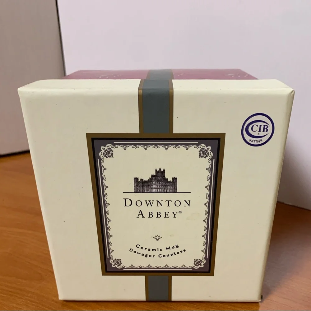 World‎ Market Downtown Abby Coffe/Tea Cup In Box
